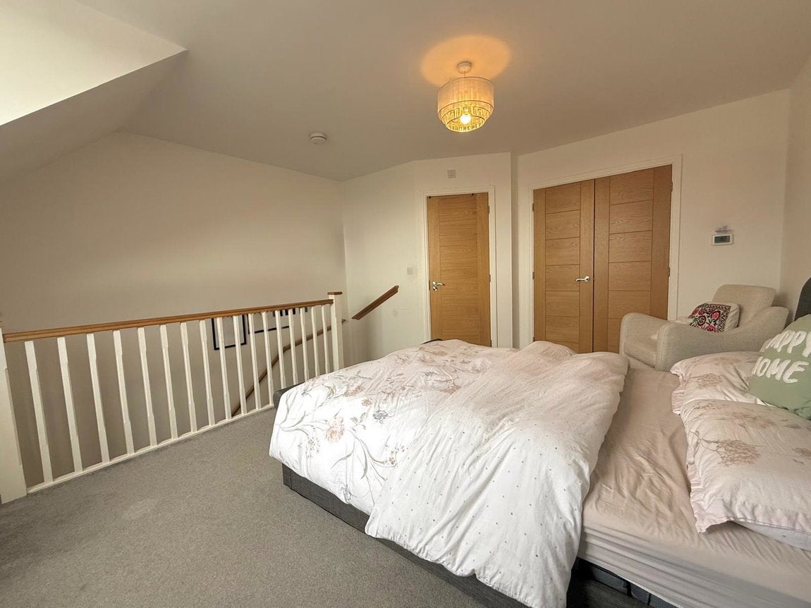 House New Dawn Place in Stratton St. Margaret