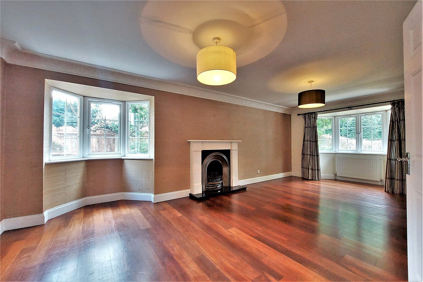 House Fairmile Lane in Elmbridge