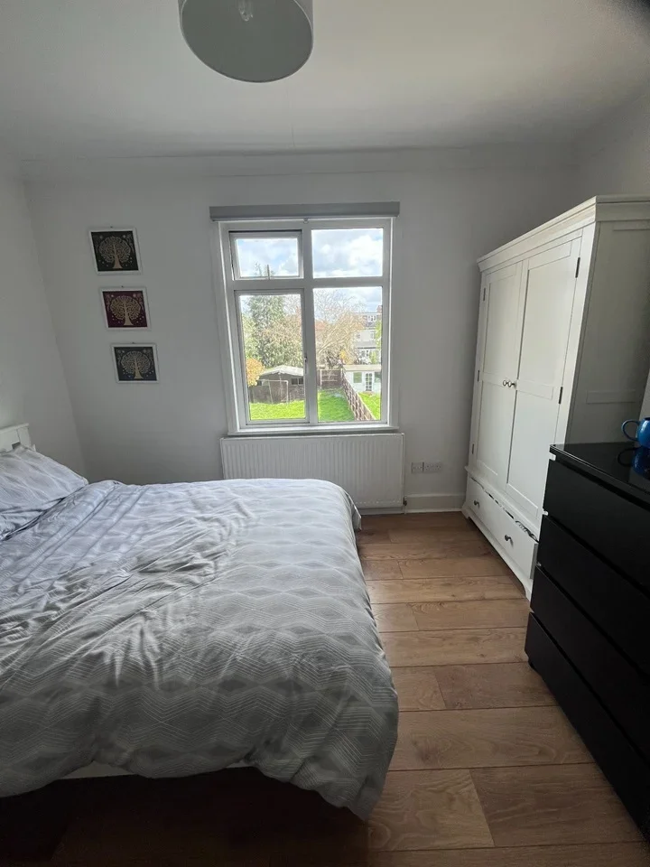 Room Grenfell Avenue in Greater London