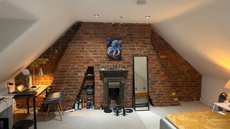 Room Beatrice Avenue in Greater London