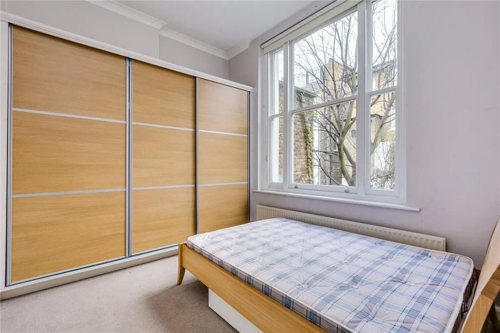 Flat Richmond Way in Greater London