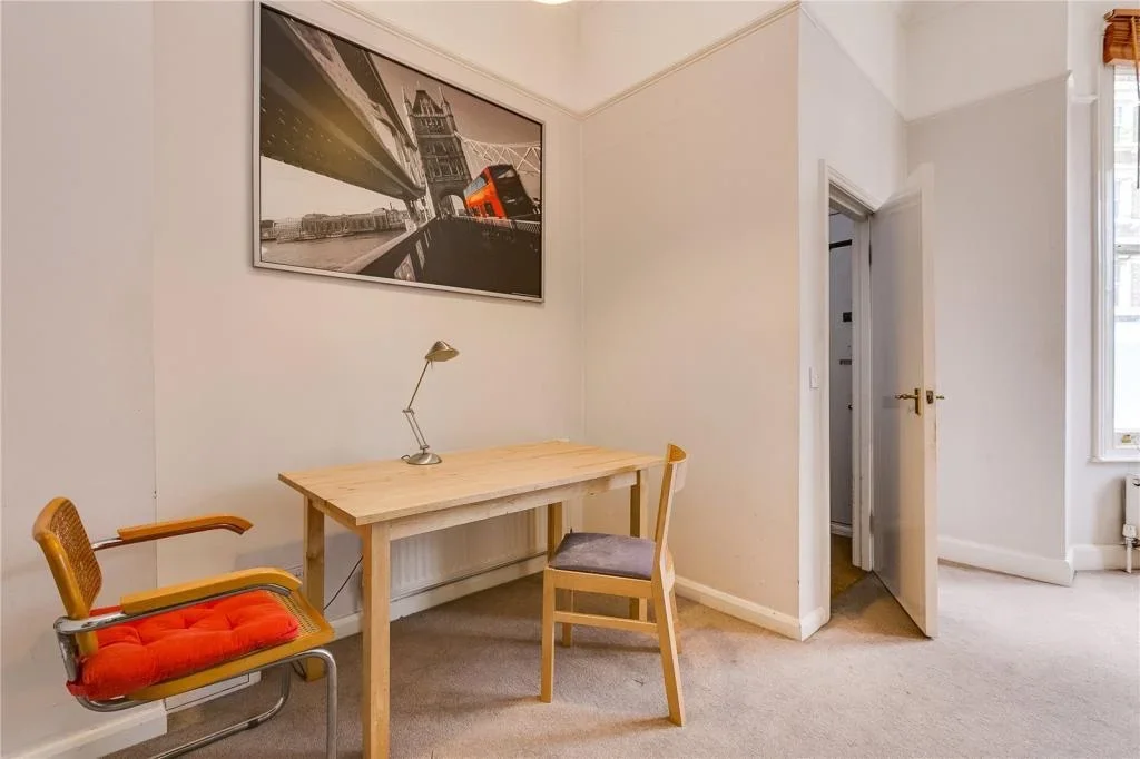 Flat Richmond Way in Greater London