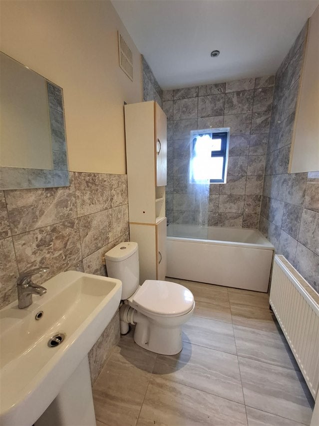 Flat Hither Green Lane in Greater London
