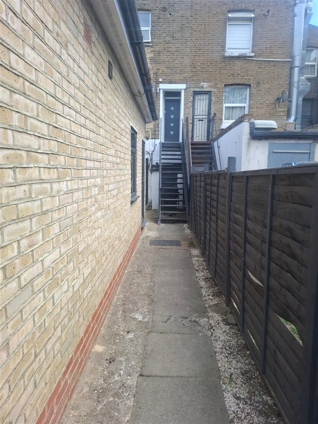Flat Hither Green Lane in Greater London