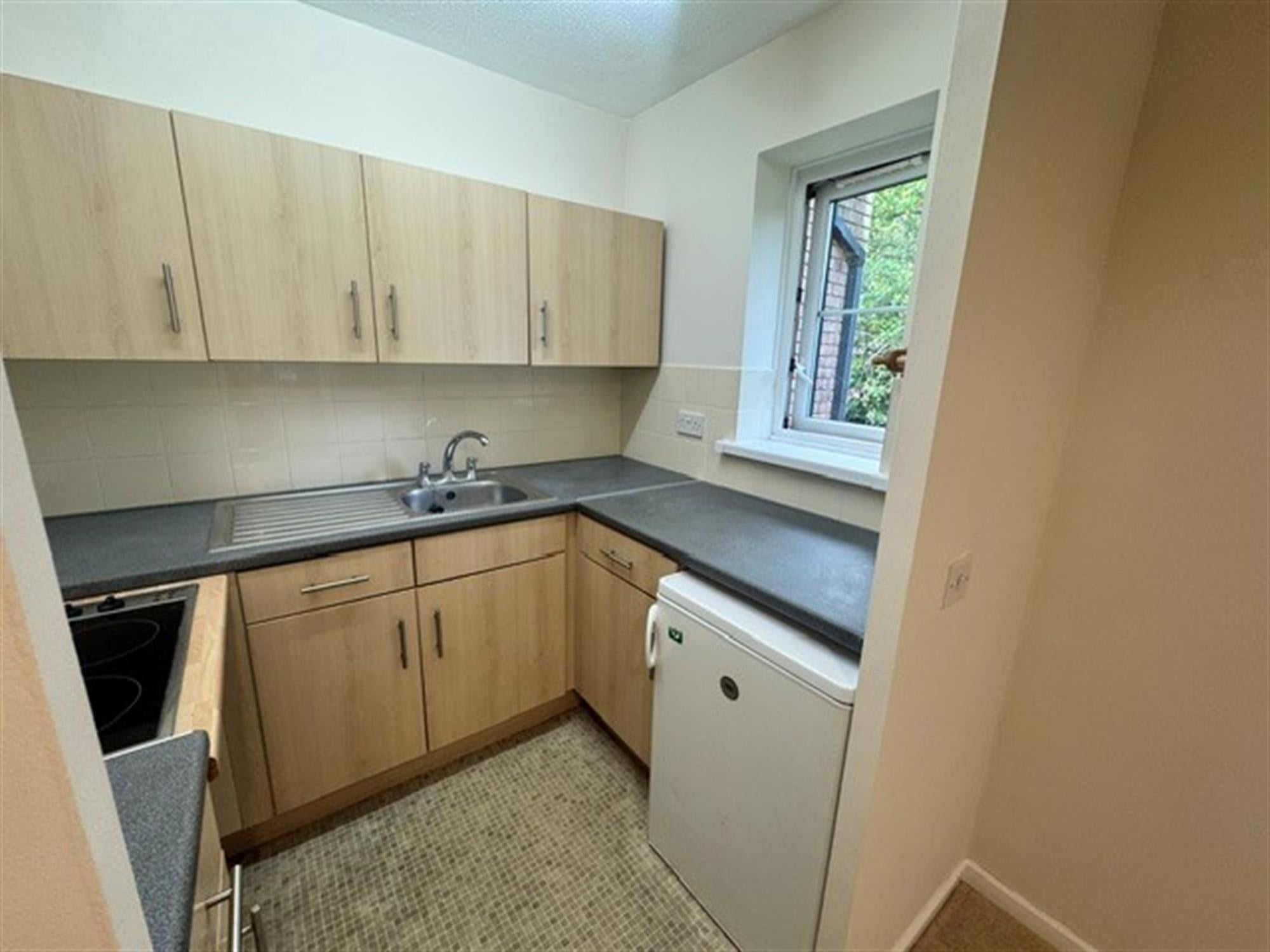 Flat Burnham Chase in Southampton