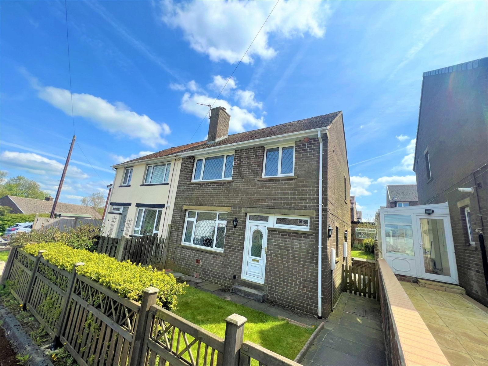 House Middlecliffe Drive in Sheffield