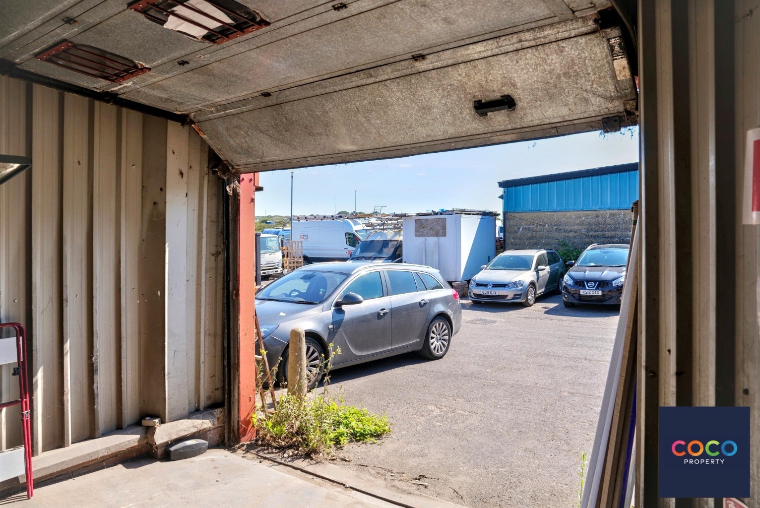 Flat Tradecroft in Weston