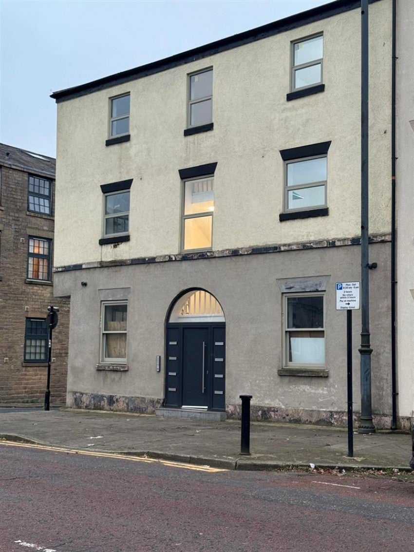 Flat St. Georges Street in Bolton