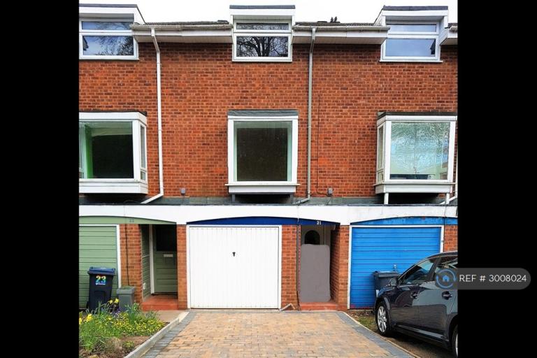 House Kestrel Grove in Birmingham