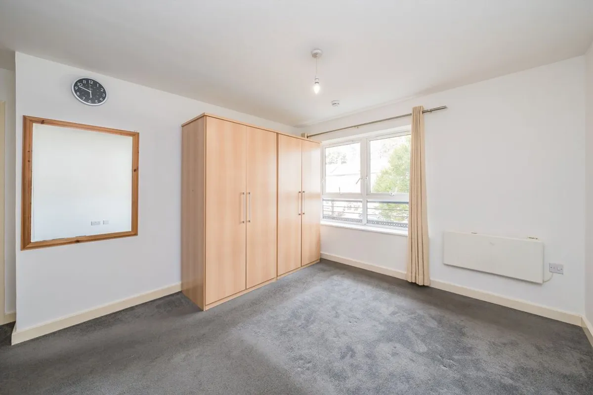 Flat Lanadron Close in Greater London