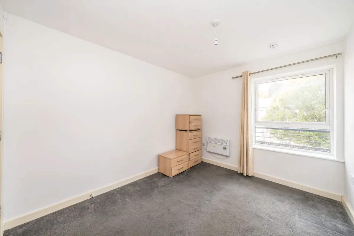 Flat Lanadron Close in Greater London
