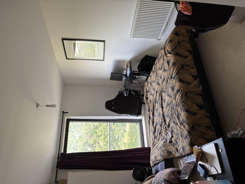 Room Axio Way in Greater London
