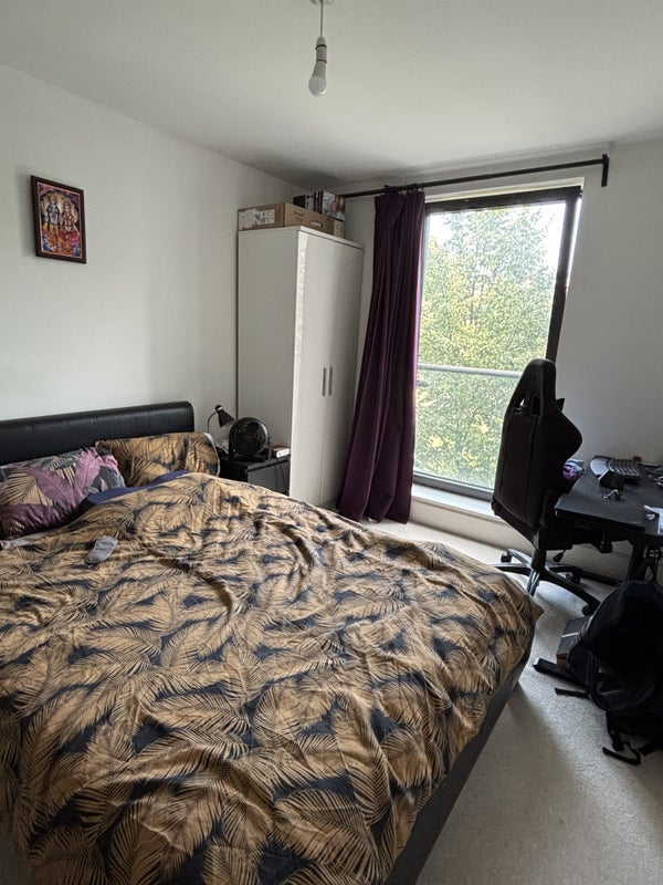 Room Axio Way in Greater London