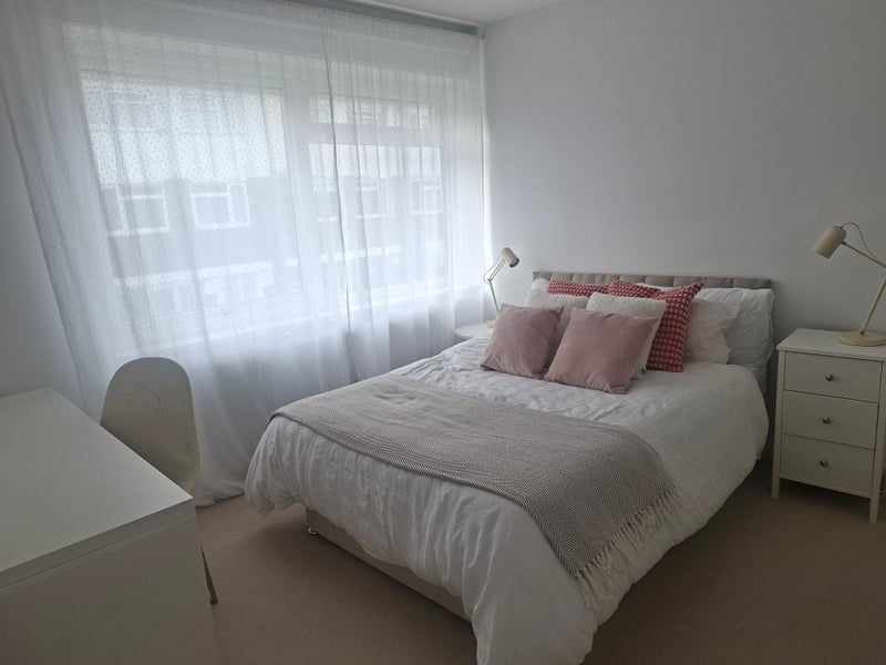 Room Tobin Close in Greater London