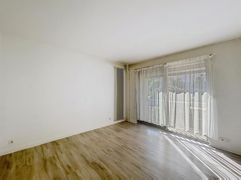 Chambre Place Drouet d'Erlon à Reims