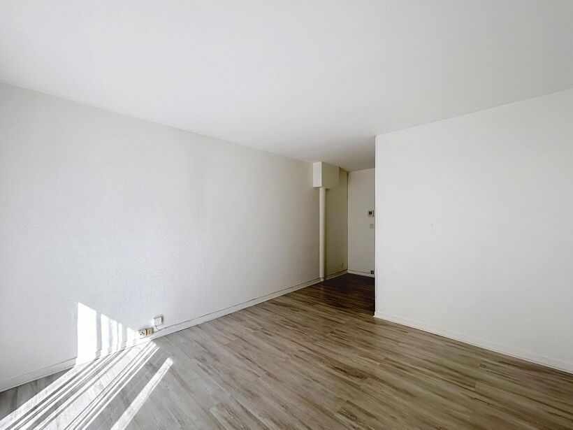 Chambre Place Drouet d'Erlon à Reims