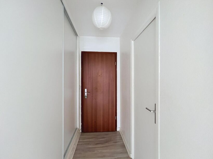 Chambre Place Drouet d'Erlon à Reims