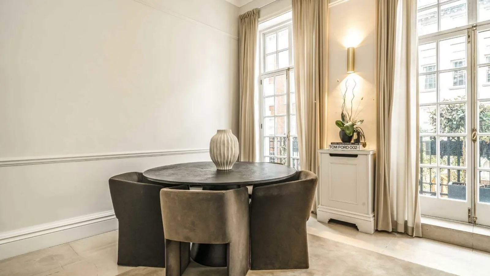Flat Upper Brook Street in City of Westminster