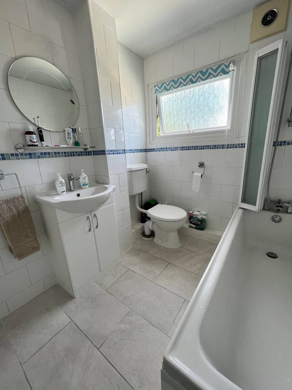 House Bicknor Road in Maidstone