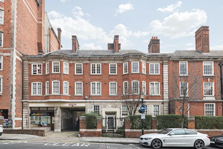 Flat Queensway in City of Westminster