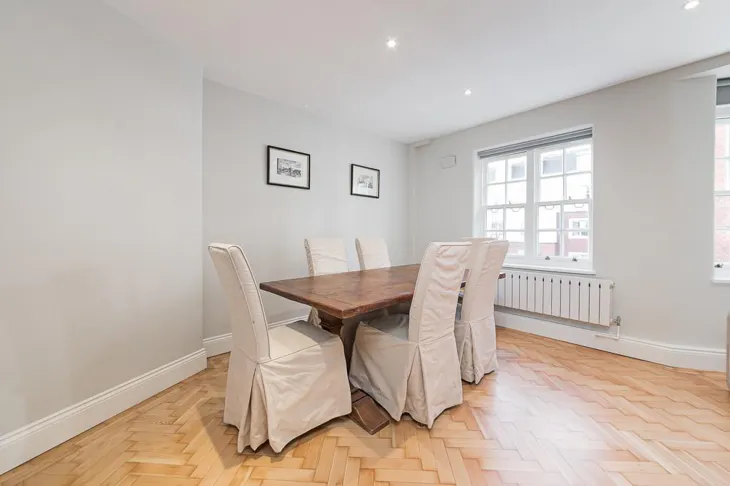 Flat Queensway in City of Westminster