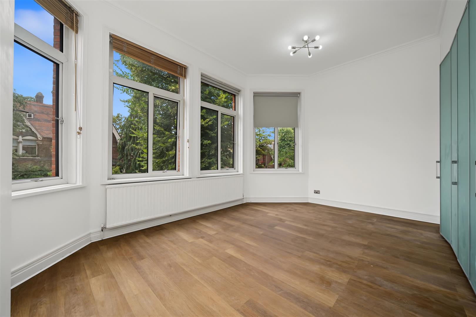 Flat Fitzjohn's Avenue in London