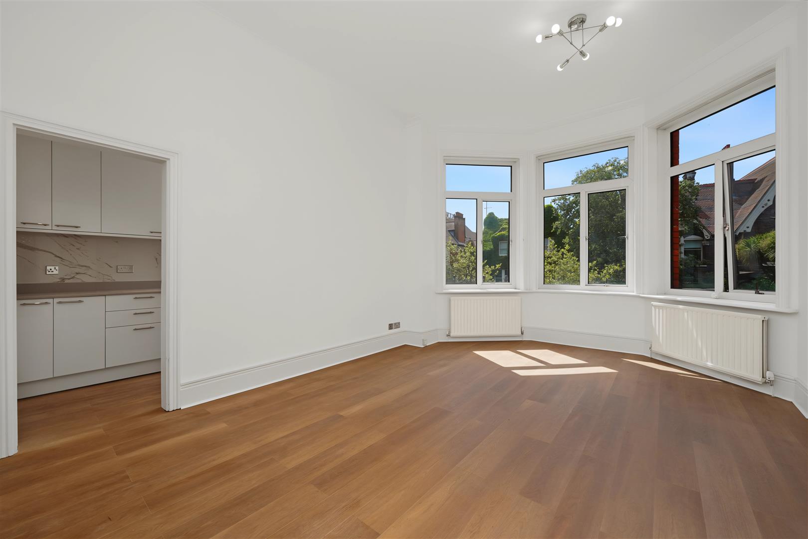 Flat Fitzjohn's Avenue in London