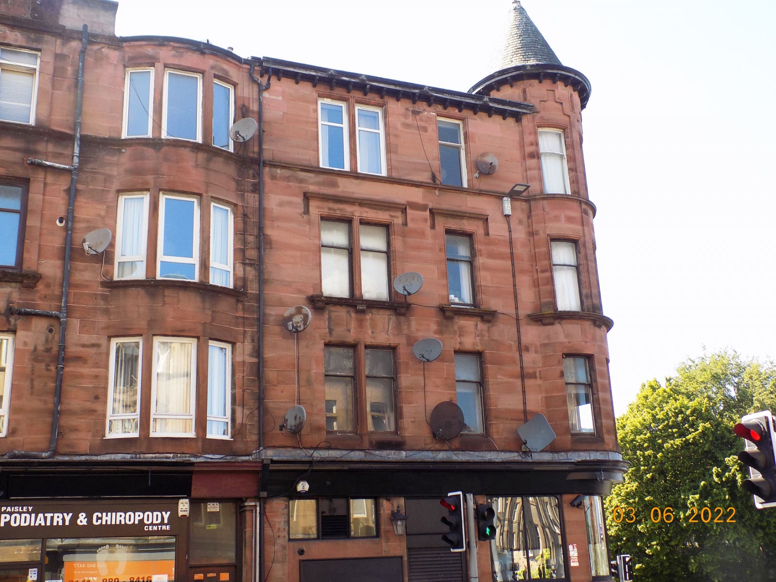 Flat Paisley Road in Renfrew
