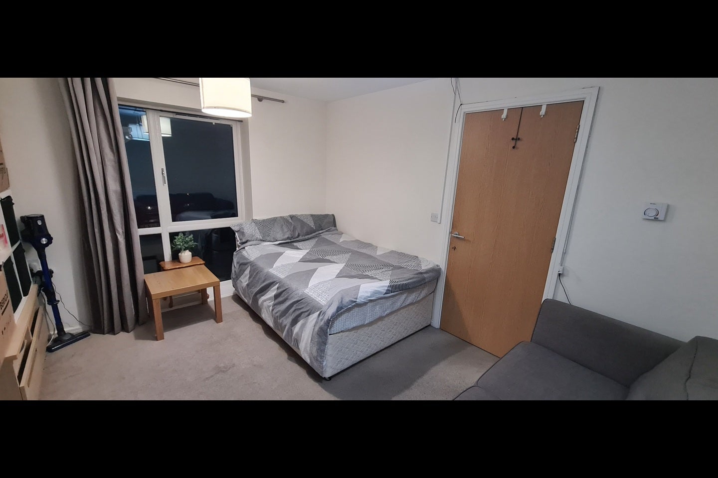 Room Hawthorne Grove in Milton Keynes