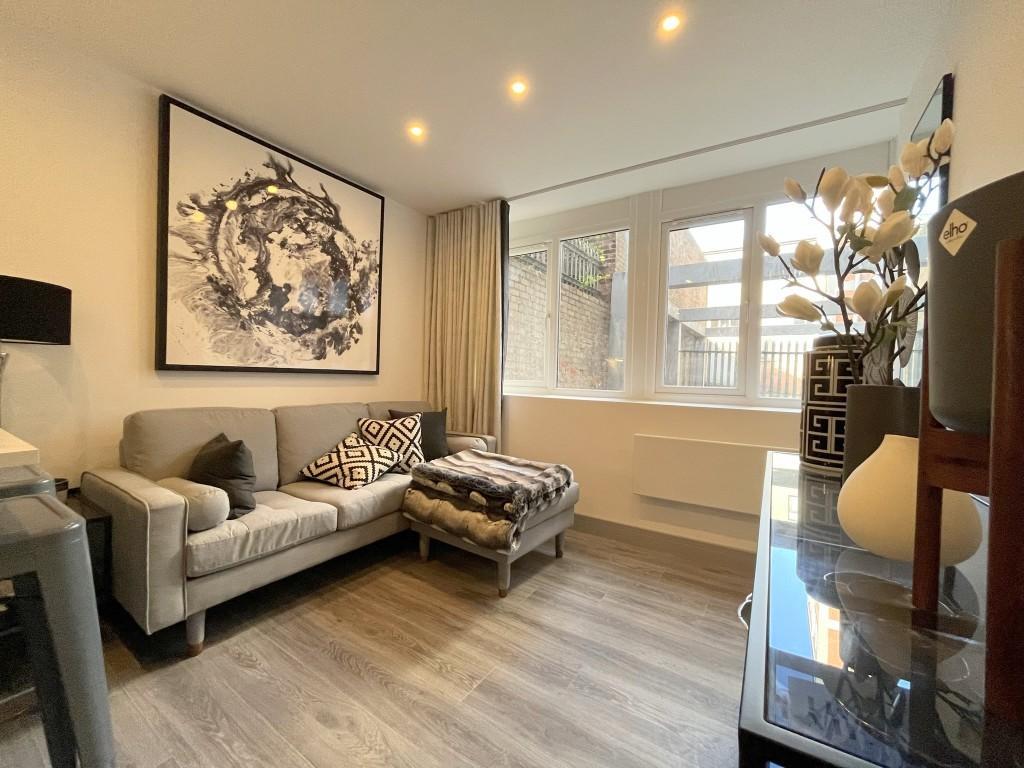 Flat Winckley Square in Preston