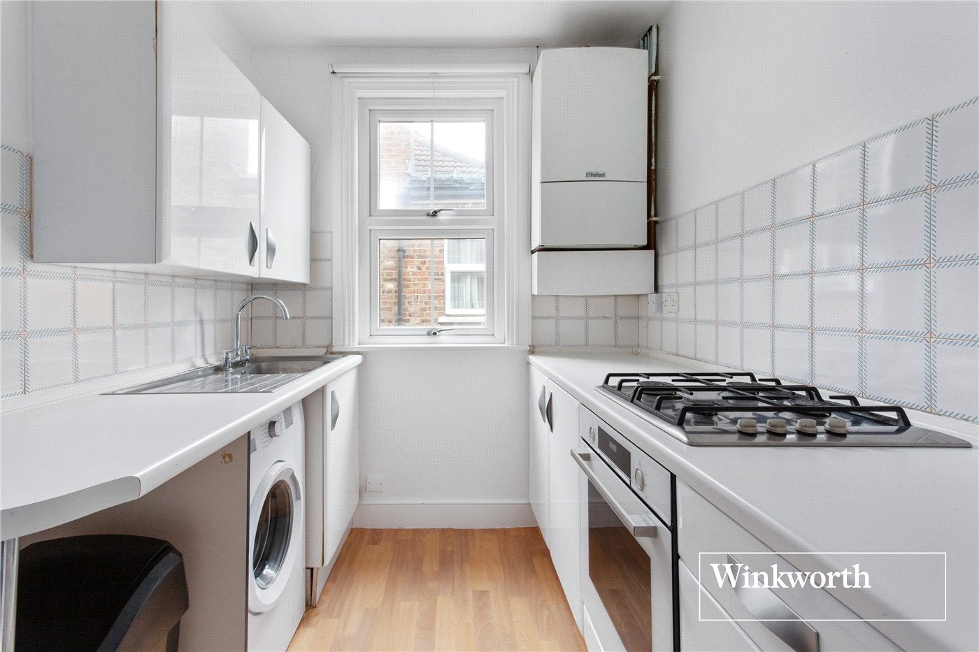 Flat Princes Avenue in Greater London