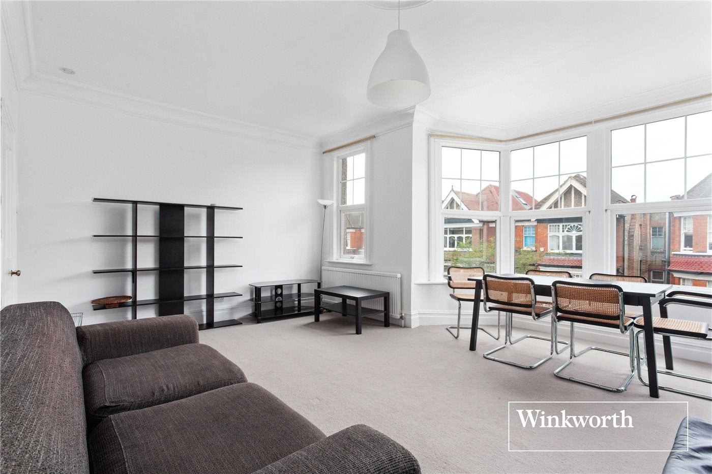 Flat Princes Avenue in Greater London