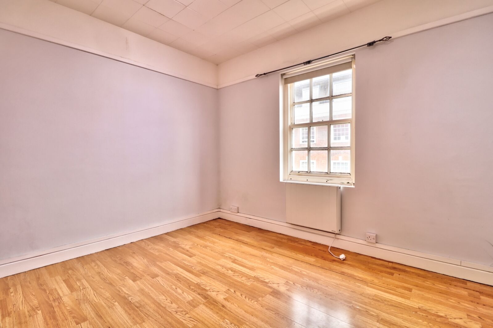 Flat Crendon Street in High Wycombe