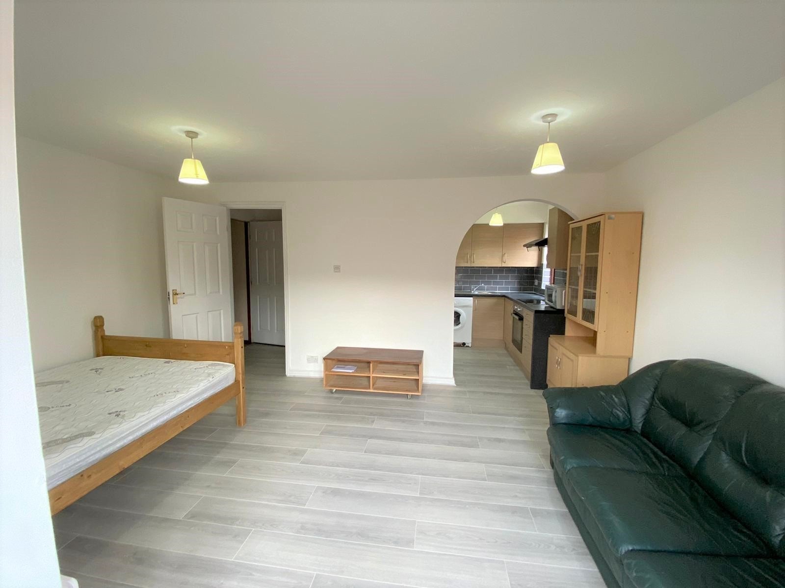 Flat Waterside Close in Greater London