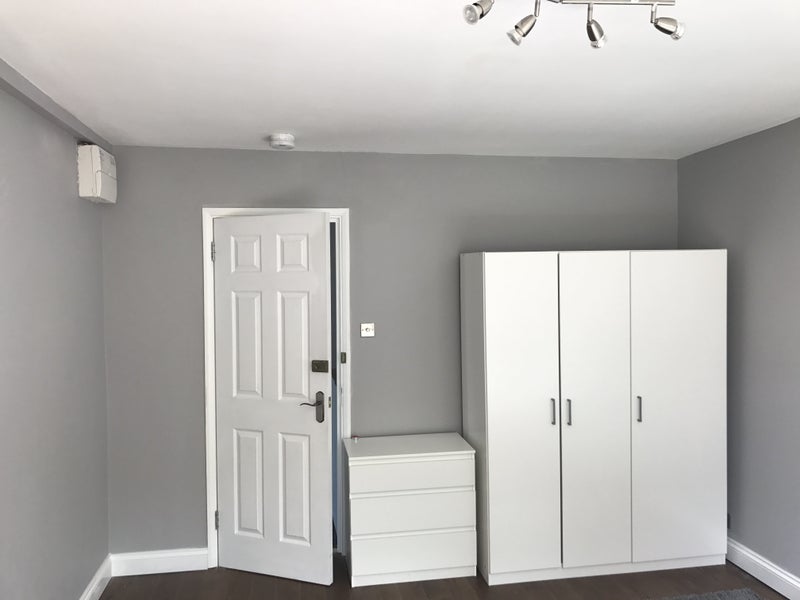 Room Coburg Crescent in Greater London