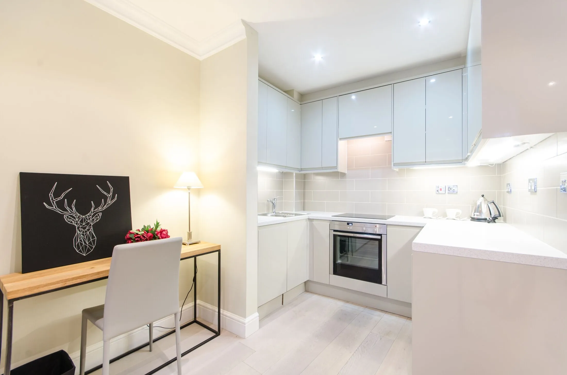 Room Lexham Gardens in Greater London