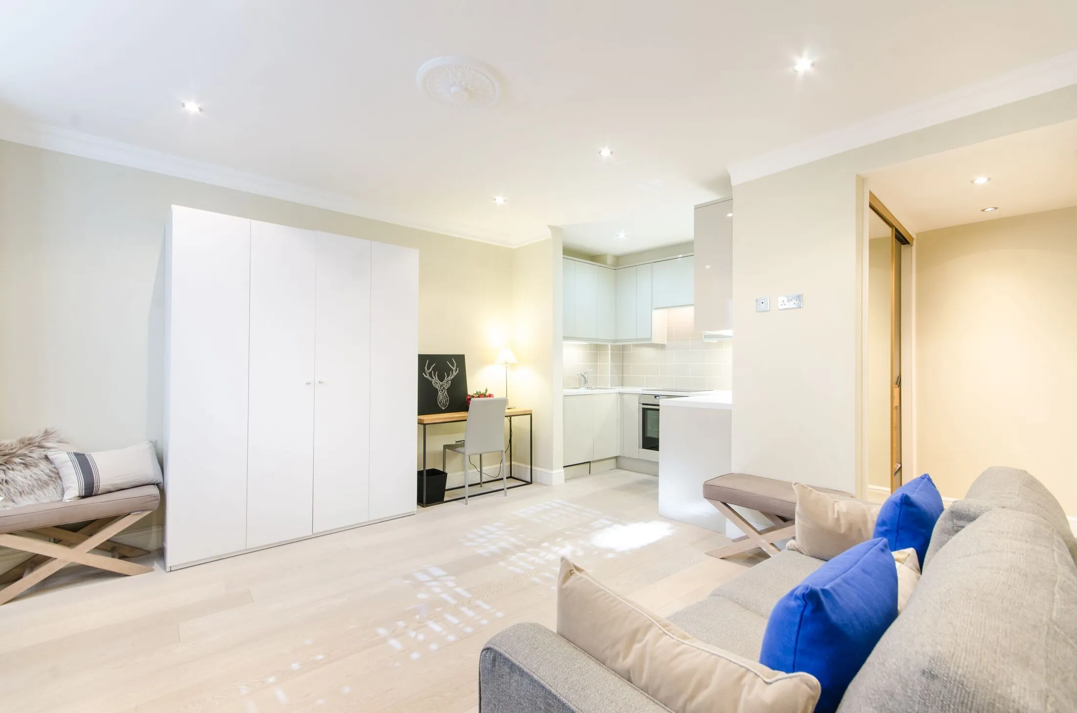 Room Lexham Gardens in Greater London