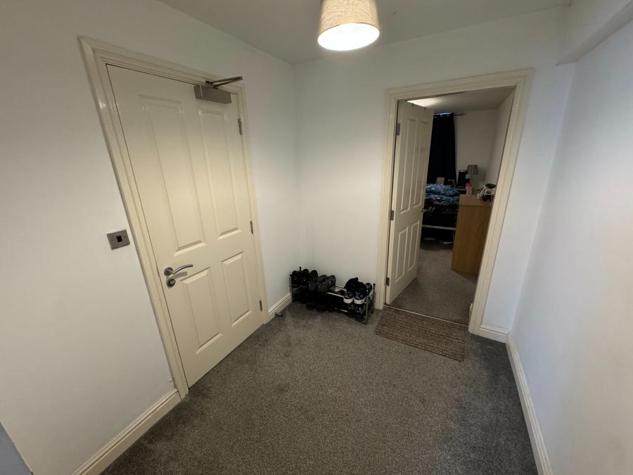 Flat Hamilton Square in Birkenhead