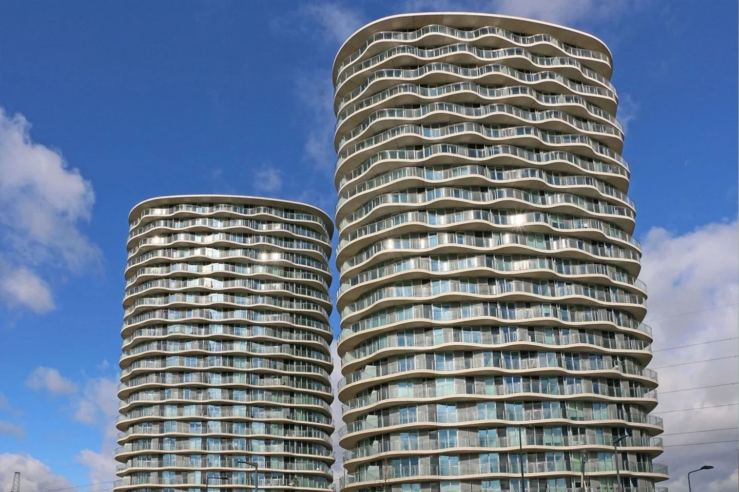 Flat Silvertown Way in Greater London