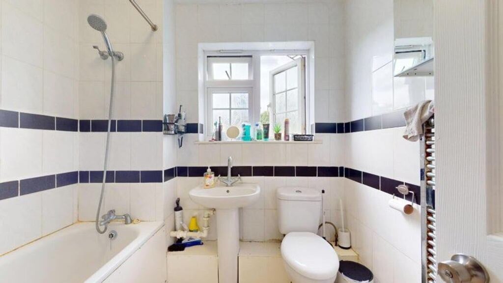 Room Grundy Street in Greater London