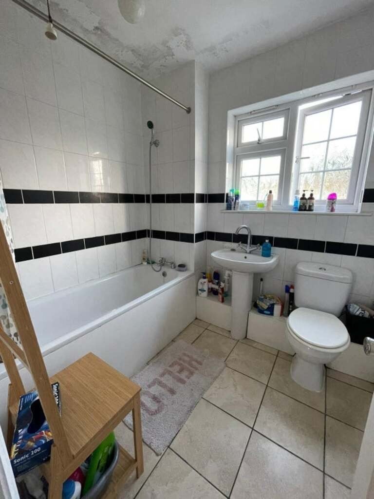 Room Grundy Street in Greater London
