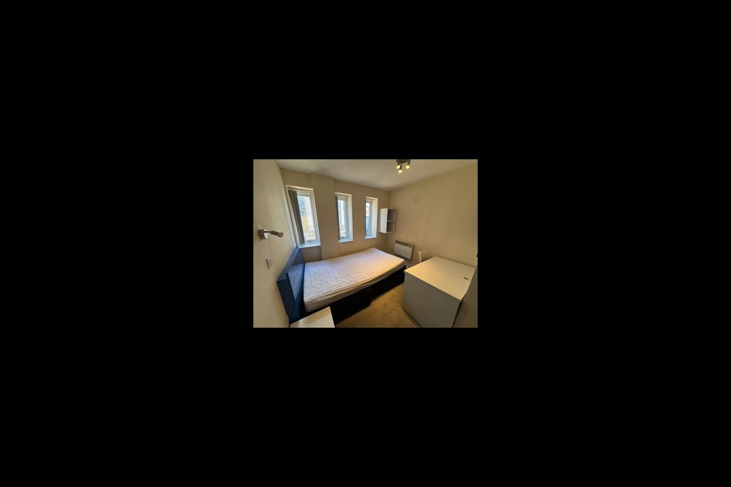 Room Millstone Lane in Leicester