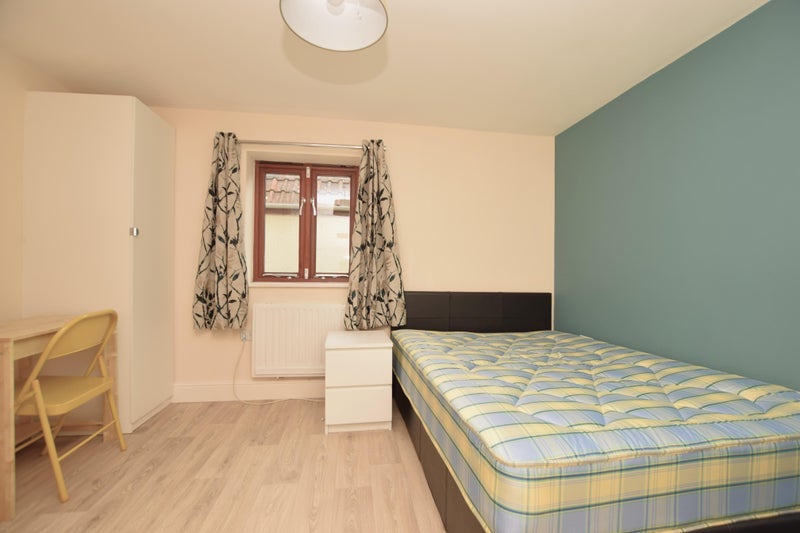 Room Camp View in Winterbourne Down