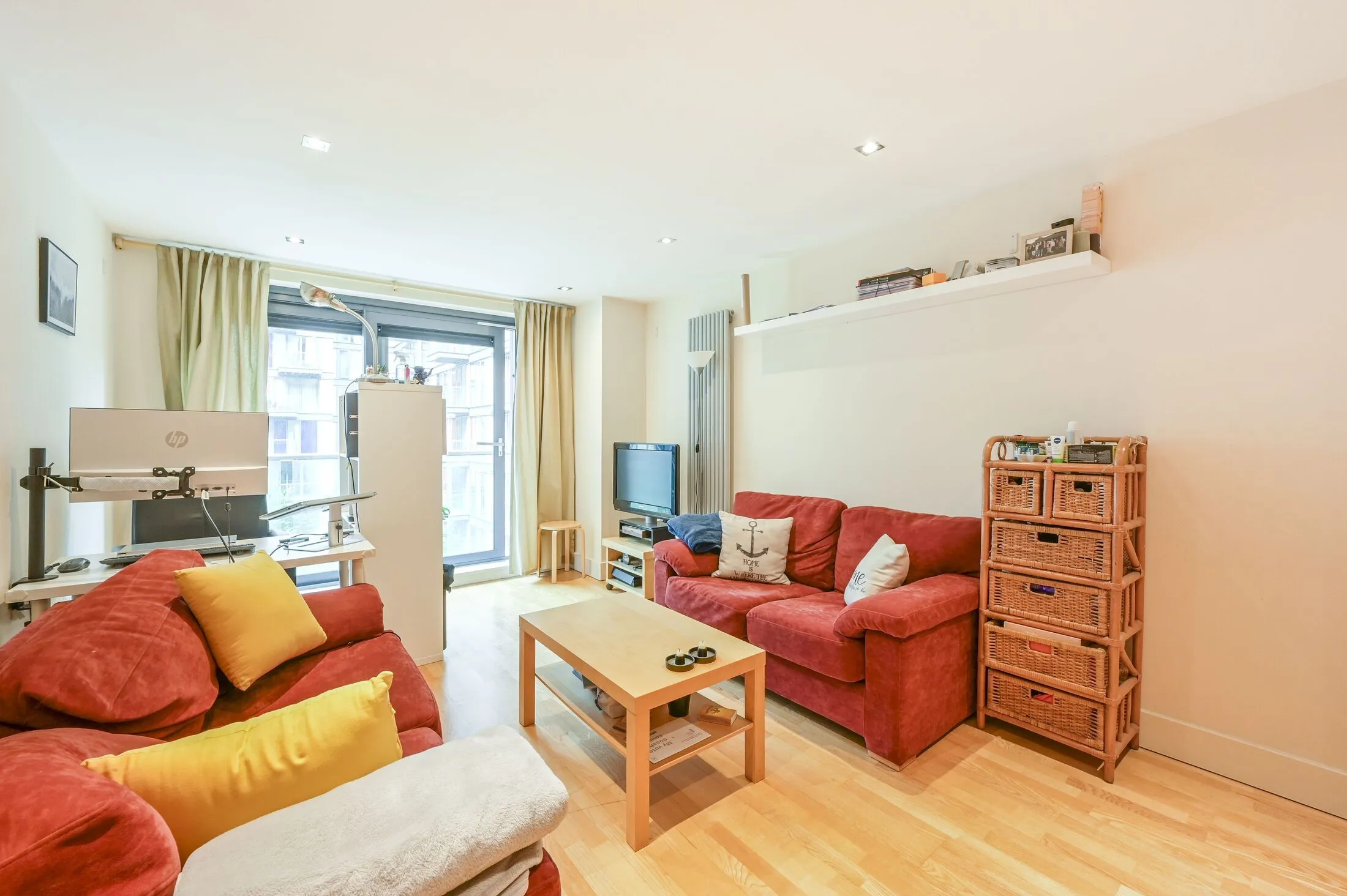 Flat Millharbour in Greater London