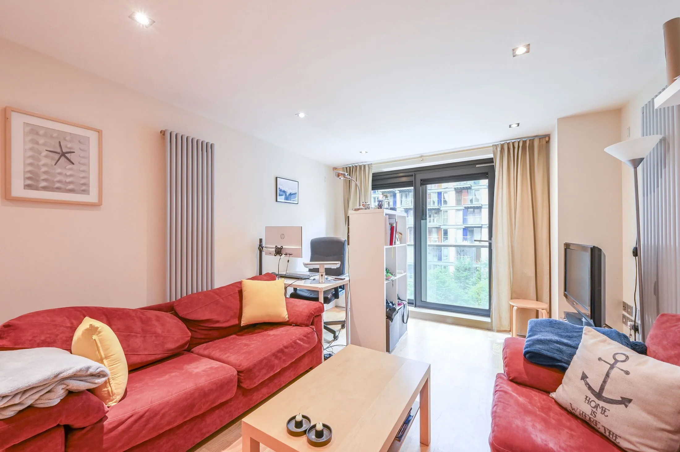 Flat Millharbour in Greater London