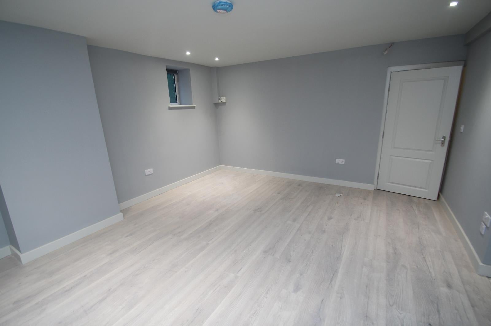 Flat Woodland Lane in Leeds