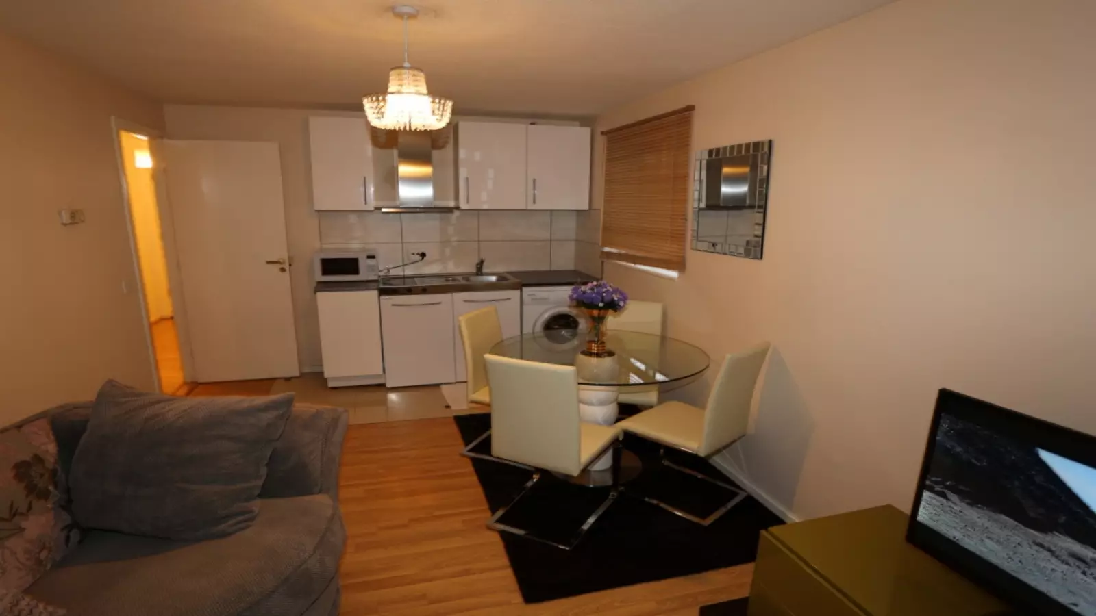 Flat Merbury Close in Greater London