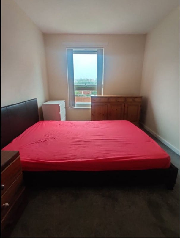 Room Muirhouse Parkway in City of Edinburgh