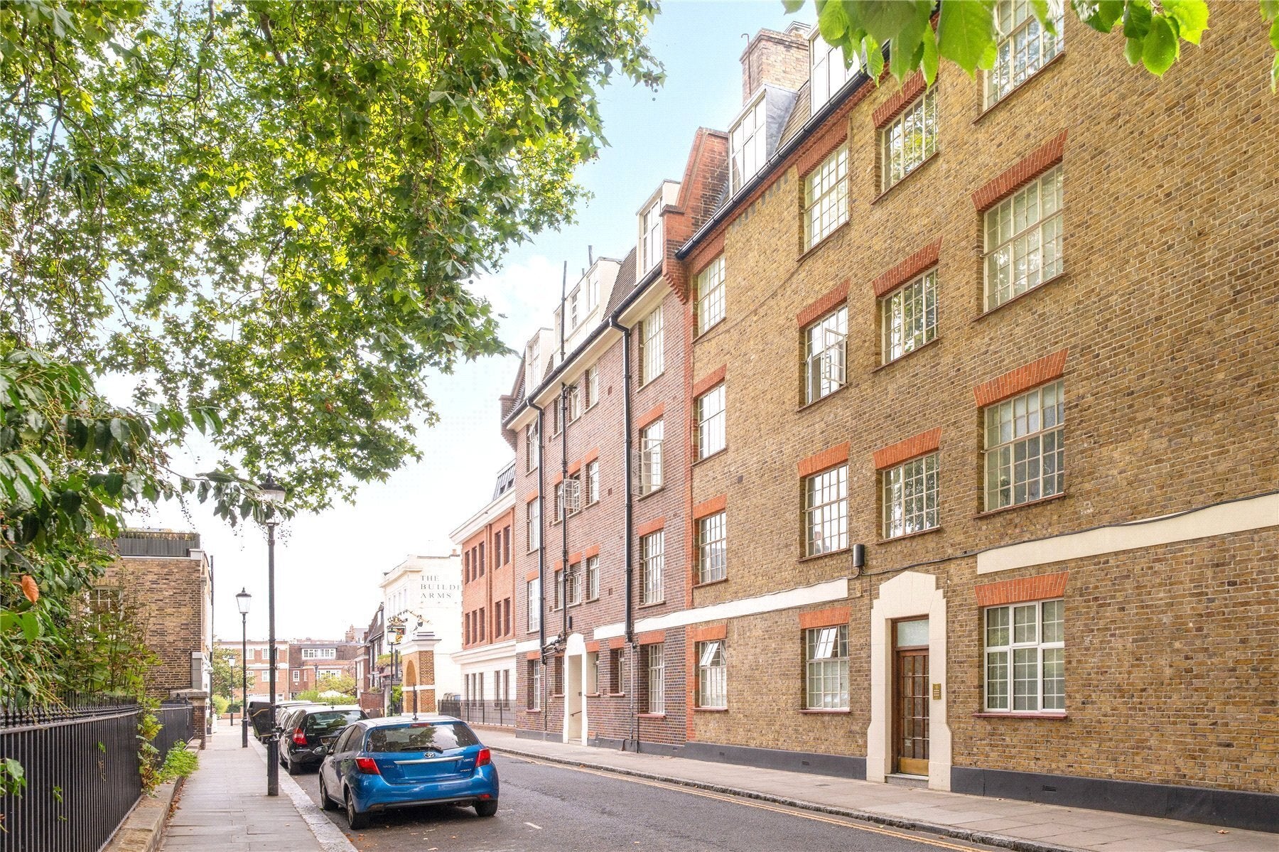 Flat Britten Street in Greater London