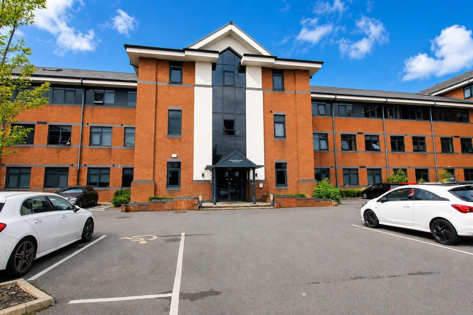 Flat Dawsons Square in Leeds